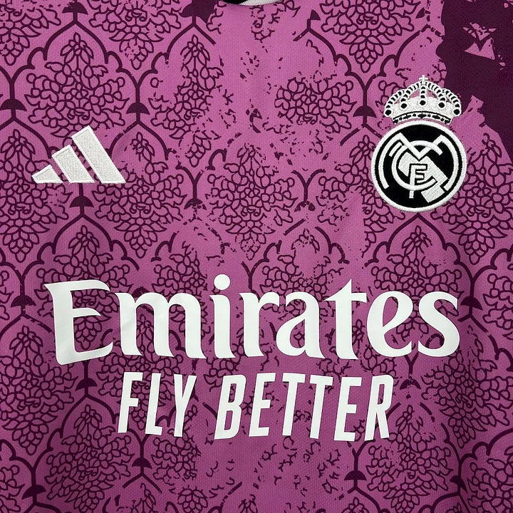 Maillot Real Madrid foot concept rose 2025 2026