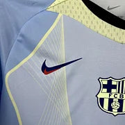 FC Barcelone maillot foot bleu ciel et jaune 2025 2026