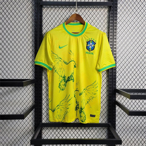Maillot Brésil Concept Oiseaux Vert et Jaune 24/25